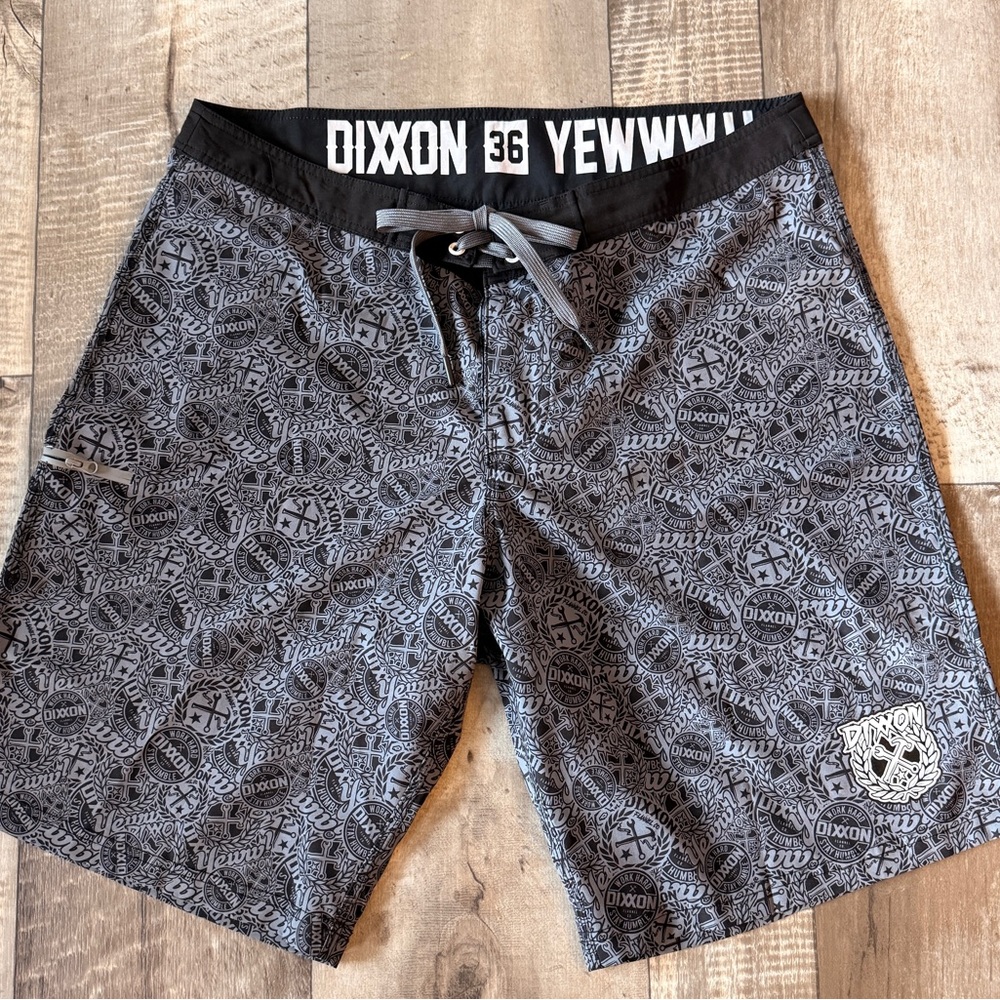 DIXXON YEWWW!! Black & Gray Logo-Print Swim Board Shorts